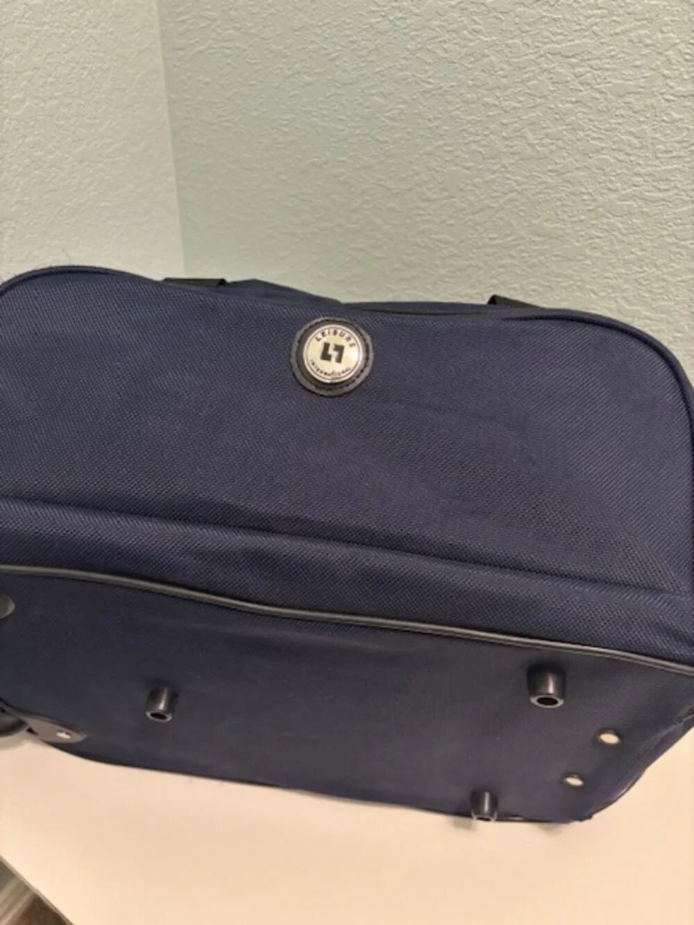 Oleg Cassini Navy Blue Travel Weekend Luggage Duffle Bag Rolling Wheels - SALE!